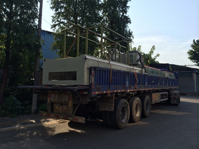 電梯板不銹鋼蝕刻機發(fā)貨，免費蝕刻工藝技術(shù)支持