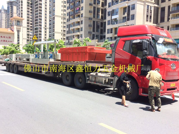 出貨出貨！不銹鋼鍋片蝕刻機(jī)再次發(fā)往浙江！