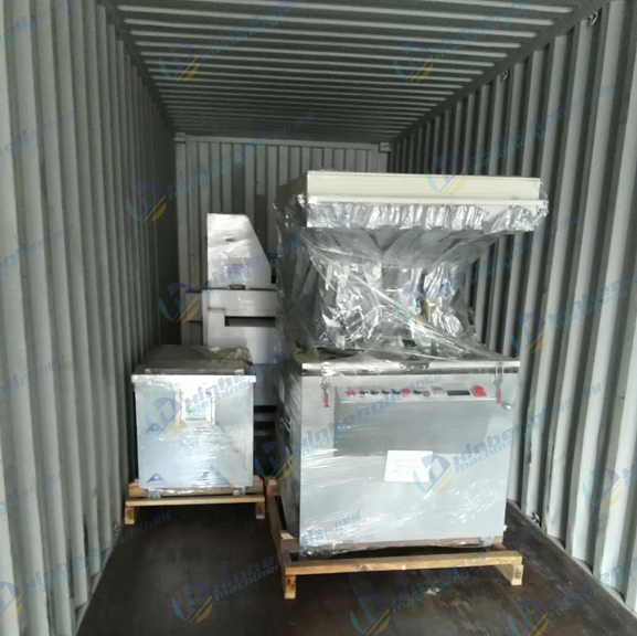 印度客戶(hù)定制金屬蝕刻機(jī)裝柜出貨!